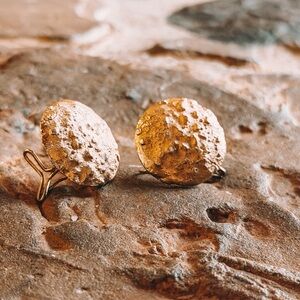 VINTAGE Gold Textured Women Earrings